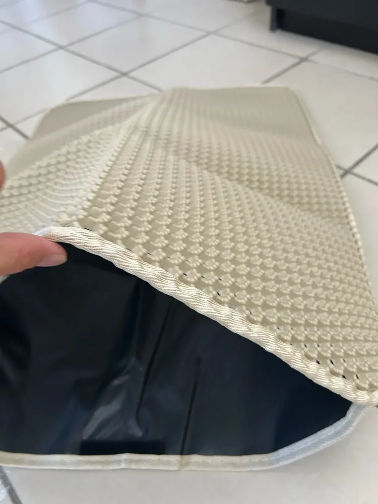 Litière de chat propre après tamisage